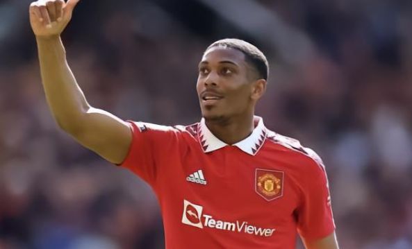 了場上的每 了場上的每