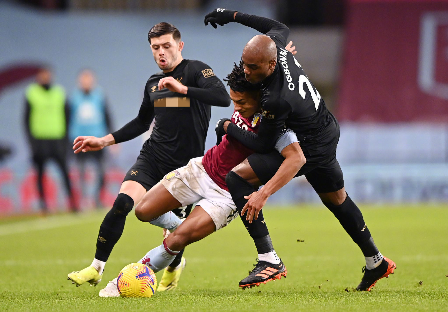 同样是低谷 同样是低谷